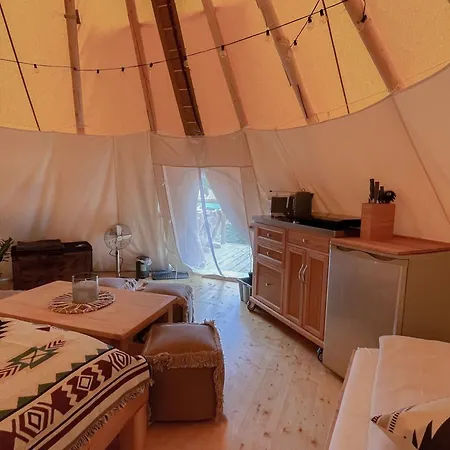 Tipi Alabama Apartment *